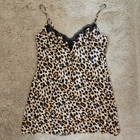 NWT Victoria's Secret Very Sexy Satin Rose Lace-Trim Mini Slip Dress Leopard Med - Picture 6 of 10